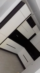 Arredare lo spazio contemporaneo con cucine componibili lineari e ad angolo